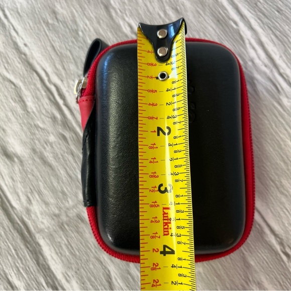 New Roots Canada Travel Zippered Compact Playing Card Set - Picture 6 of 8